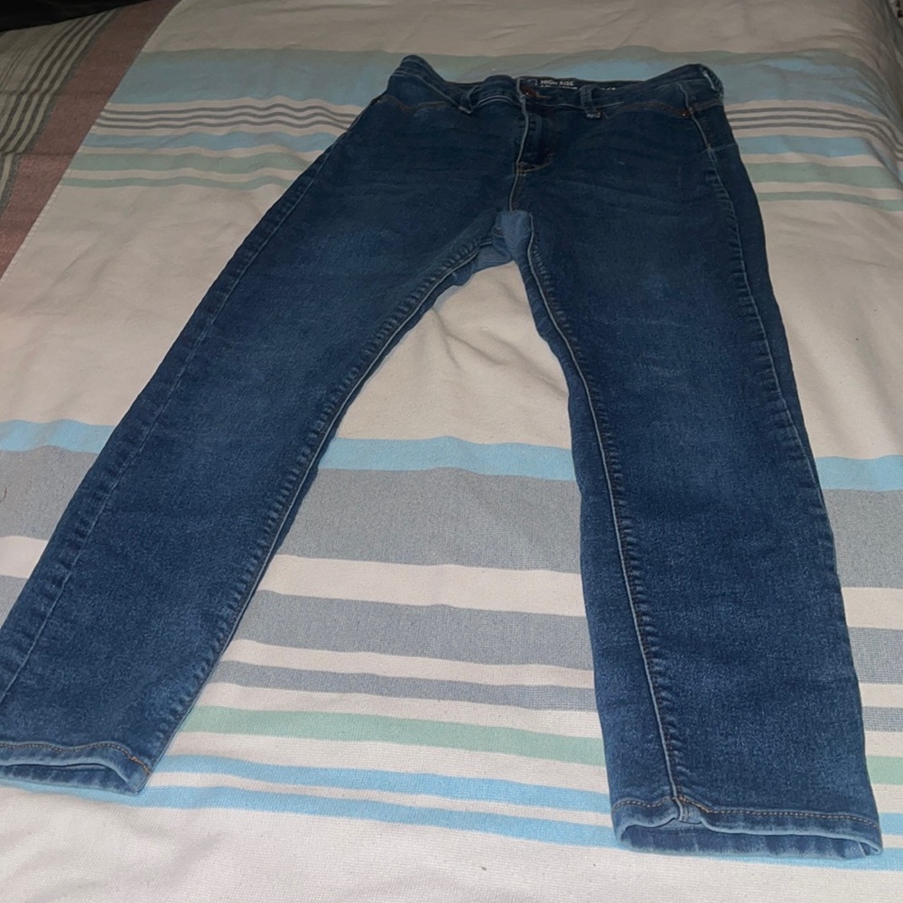No Boundaries high rise sculpting skinny crop, size 11 juniors